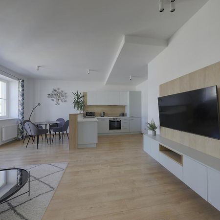 Lermont Apartment Old Town Братислава Экстерьер фото