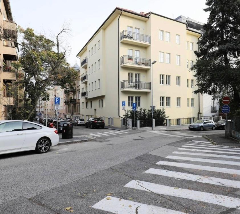 Lermont Apartment Old Town Братислава Экстерьер фото
