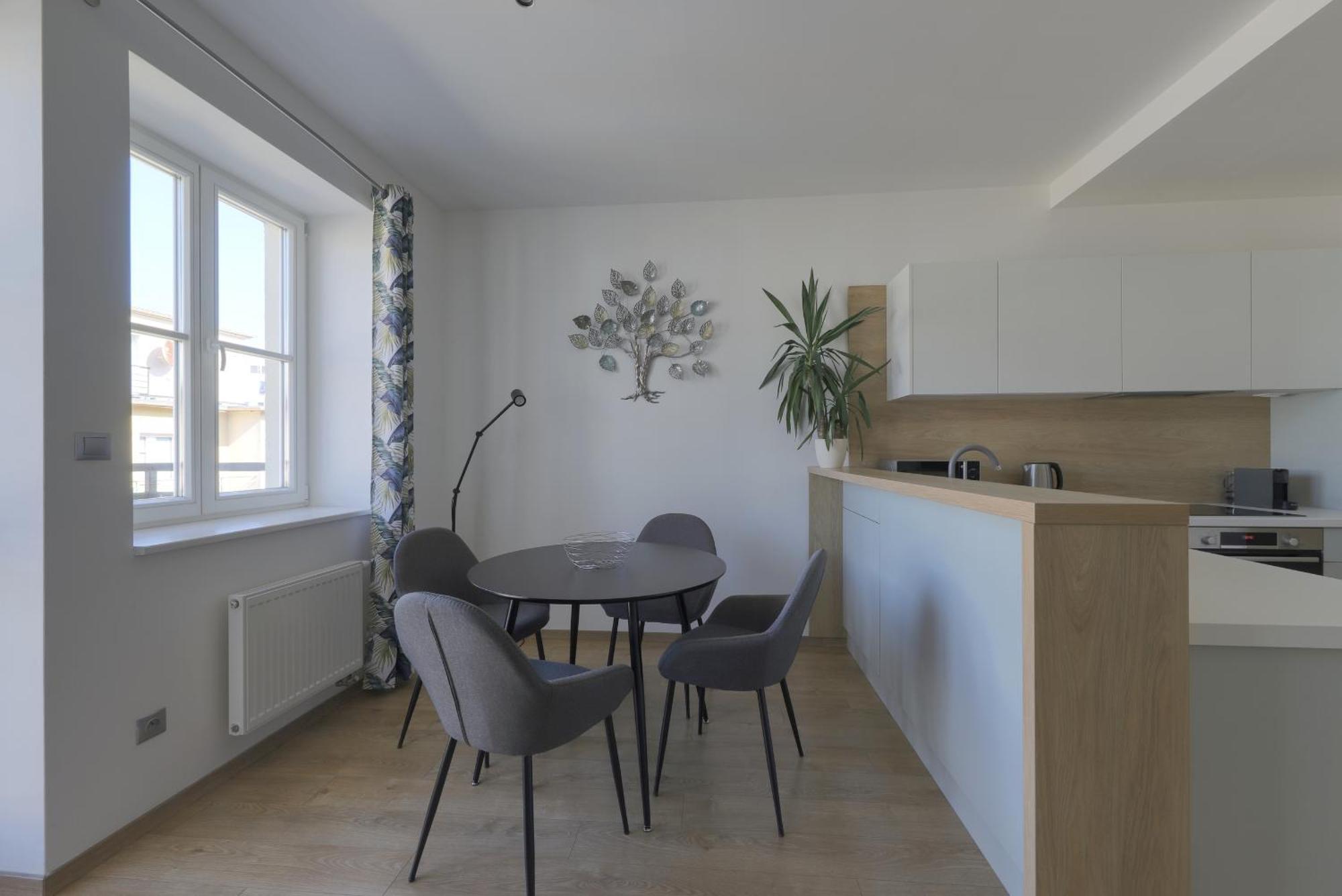 Lermont Apartment Old Town Братислава Экстерьер фото