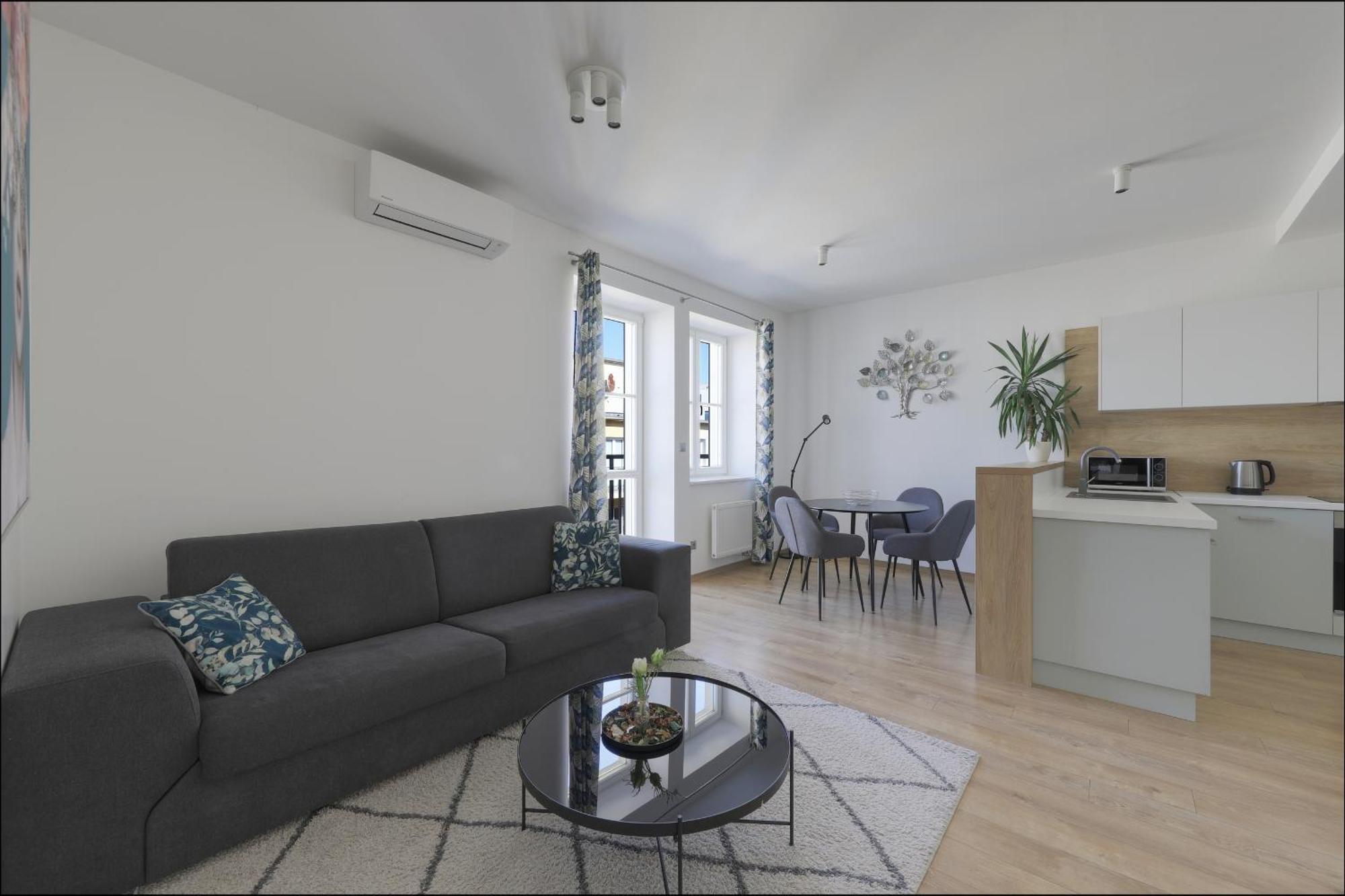 Lermont Apartment Old Town Братислава Экстерьер фото