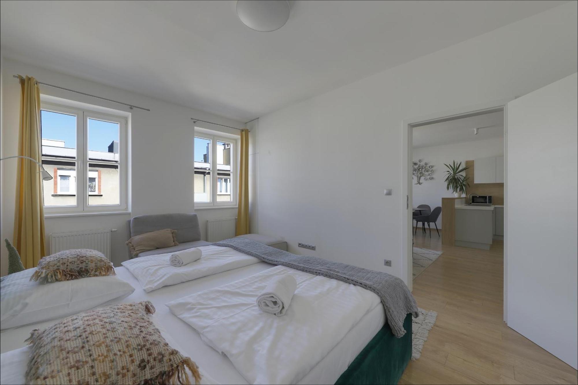 Lermont Apartment Old Town Братислава Экстерьер фото